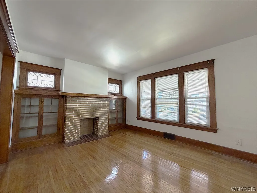 110 Commonwealth Avenue, Buffalo, New York 14216, Buffalo, New York 14216, 6 Bedroom Bedrooms, ,2 BathroomBathrooms,Residential,For Sale,110 Commonwealth Avenue, Buffalo, New York 14216,0,B1704125