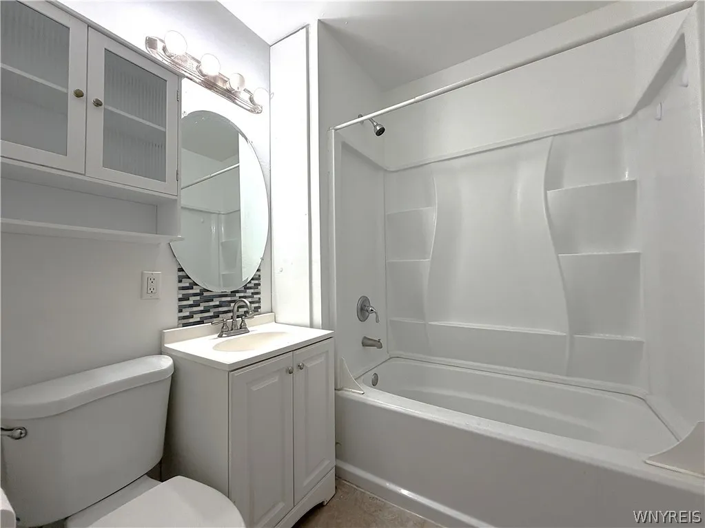 110 Commonwealth Avenue, Buffalo, New York 14216, Buffalo, New York 14216, 6 Bedroom Bedrooms, ,2 BathroomBathrooms,Residential,For Sale,110 Commonwealth Avenue, Buffalo, New York 14216,0,B1704125