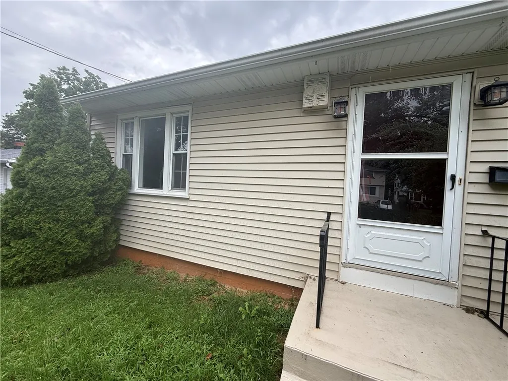 4 Bradfield St, Rochester, New York 14611, Rochester, New York 14611, 2 Bedroom Bedrooms, 5 Room Rooms,1 BathroomBathrooms,Residential,Closed,4 Bradfield St, Rochester, New York 14611,0,R1703743