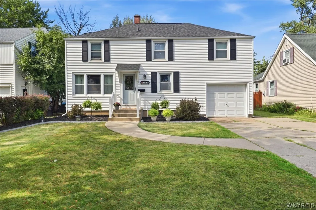 364 Southwood Drive, Tonawanda, New York 14223, Tonawanda, New York 14223, 4 Bedroom Bedrooms, 8 Room Rooms,1 BathroomBathrooms,Residential,Closed,364 Southwood Drive, Tonawanda, New York 14223,0,B1704149