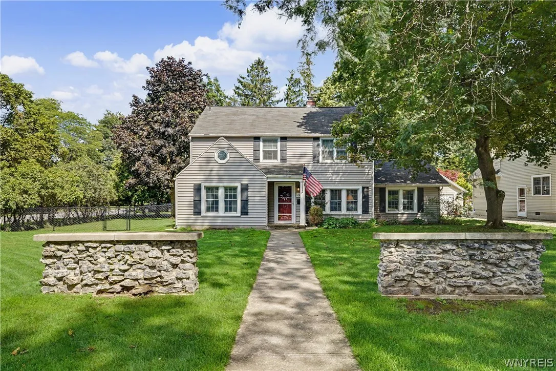 4311 Wildwood Drive, Clarence, New York 14221, Clarence, New York 14221, 4 Bedroom Bedrooms, 12 Room Rooms,2 BathroomBathrooms,Residential,Closed,4311 Wildwood Drive, Clarence, New York 14221,0,B1700188