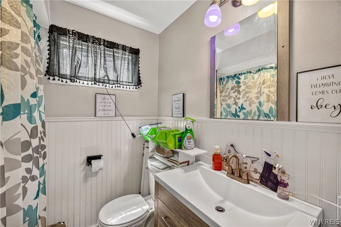 41 Crestwood Avenue, Buffalo, New York 14216, Buffalo, New York 14216, 6 Bedroom Bedrooms, ,2 BathroomBathrooms,Residential,For Sale,41 Crestwood Avenue, Buffalo, New York 14216,0,B1703110