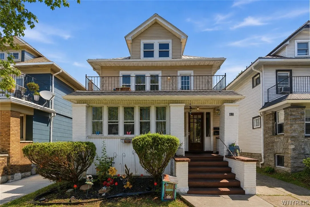 41 Crestwood Avenue, Buffalo, New York 14216, Buffalo, New York 14216, 6 Bedroom Bedrooms, ,2 BathroomBathrooms,Residential,For Sale,41 Crestwood Avenue, Buffalo, New York 14216,0,B1703110