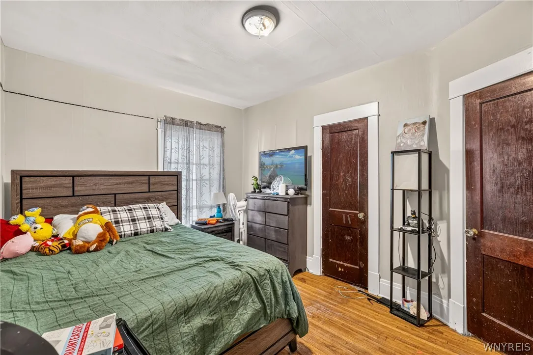 41 Crestwood Avenue, Buffalo, New York 14216, Buffalo, New York 14216, 6 Bedroom Bedrooms, ,2 BathroomBathrooms,Residential,For Sale,41 Crestwood Avenue, Buffalo, New York 14216,0,B1703110