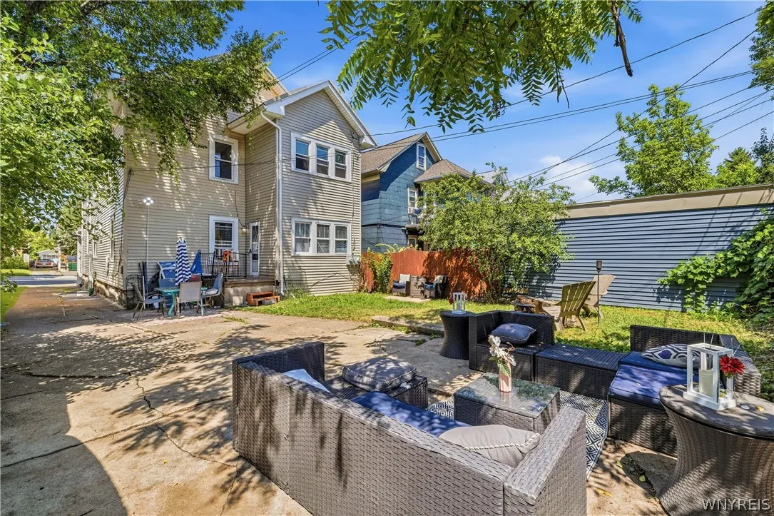 41 Crestwood Avenue, Buffalo, New York 14216, Buffalo, New York 14216, 6 Bedroom Bedrooms, ,2 BathroomBathrooms,Residential,For Sale,41 Crestwood Avenue, Buffalo, New York 14216,0,B1703110