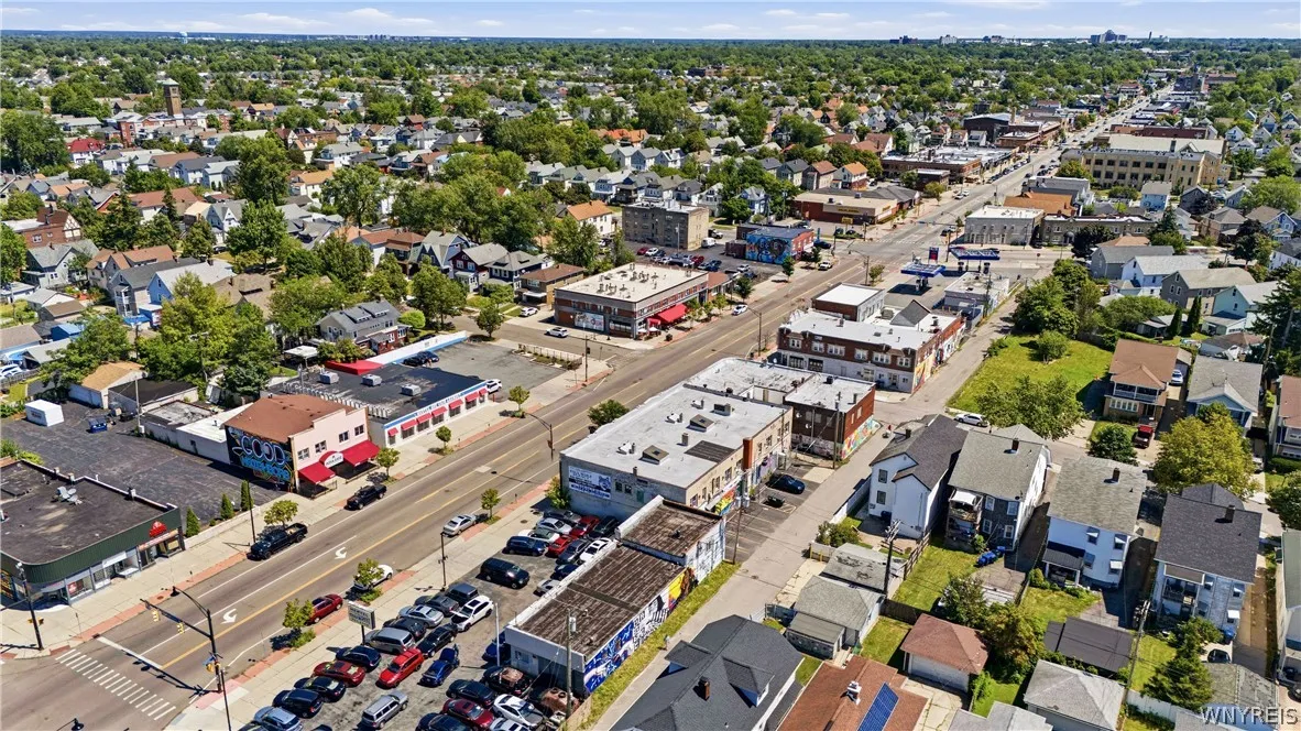 41 Crestwood Avenue, Buffalo, New York 14216, Buffalo, New York 14216, 6 Bedroom Bedrooms, ,2 BathroomBathrooms,Residential,For Sale,41 Crestwood Avenue, Buffalo, New York 14216,0,B1703110