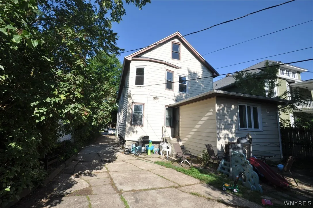 9 Wellington Road, Buffalo, New York 14216, Buffalo, New York 14216, 3 Bedroom Bedrooms, 6 Room Rooms,1 BathroomBathrooms,Residential Lease,For Rent,9 Wellington Road, Buffalo, New York 14216,0,B1704841