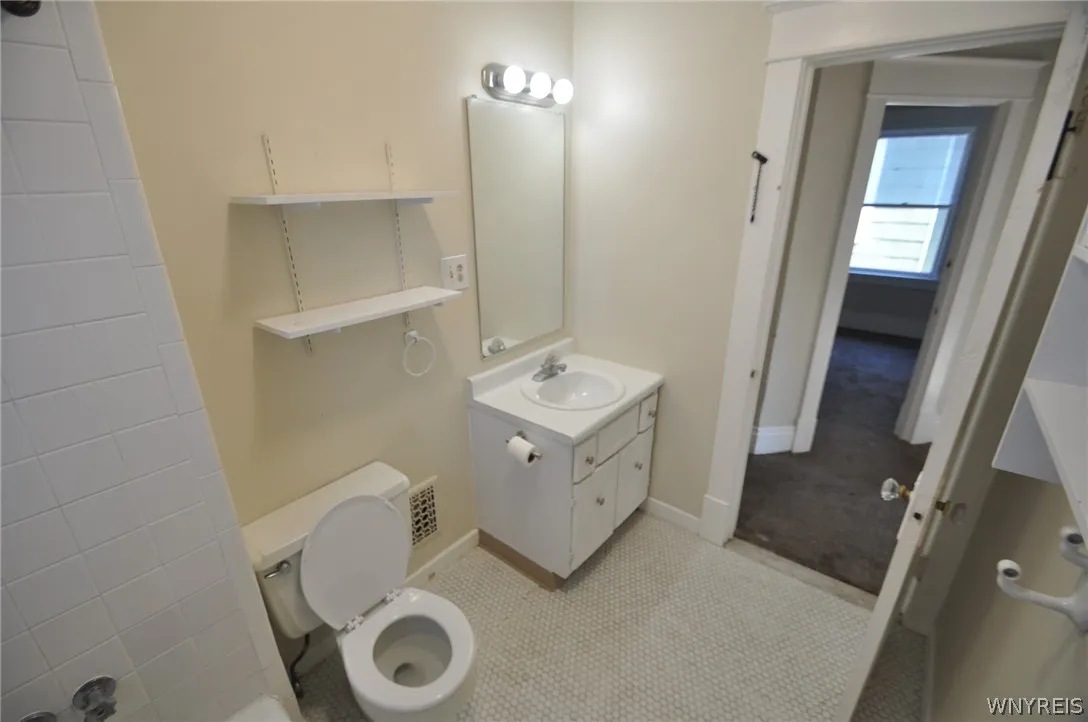 9 Wellington Road, Buffalo, New York 14216, Buffalo, New York 14216, 3 Bedroom Bedrooms, 6 Room Rooms,1 BathroomBathrooms,Residential Lease,For Rent,9 Wellington Road, Buffalo, New York 14216,0,B1704841