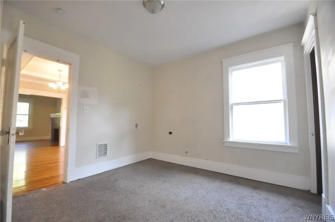 9 Wellington Road, Buffalo, New York 14216, Buffalo, New York 14216, 3 Bedroom Bedrooms, 6 Room Rooms,1 BathroomBathrooms,Residential Lease,For Rent,9 Wellington Road, Buffalo, New York 14216,0,B1704841