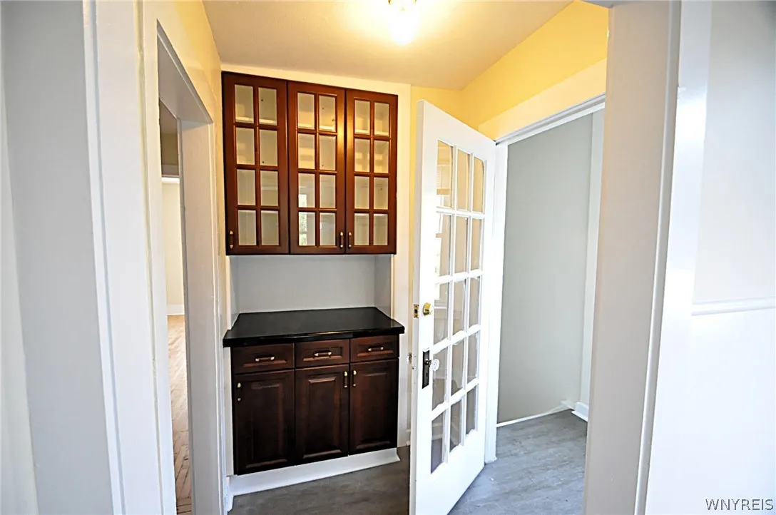 8525 Main Street, Clarence, New York 14221, Clarence, New York 14221, 2 Bedroom Bedrooms, 4 Room Rooms,1 BathroomBathrooms,Residential Lease,For Rent,8525 Main Street, Clarence, New York 14221,0,B1704845