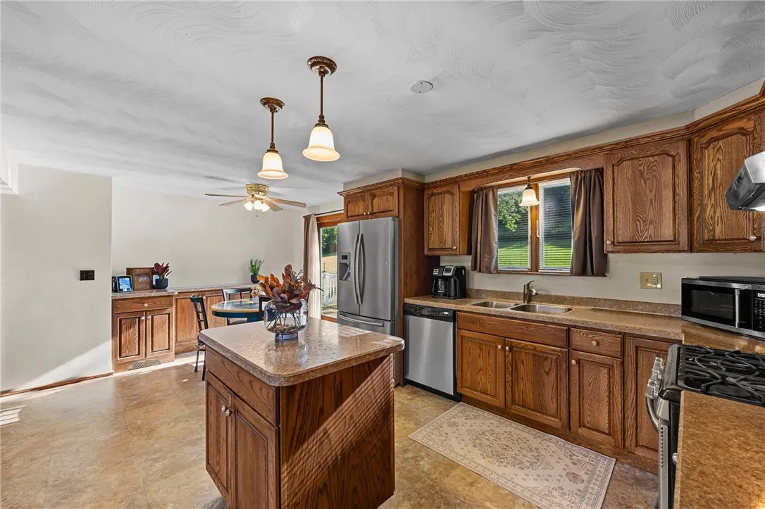 215 State Route 88 S, Arcadia, New York 14513, Arcadia, New York 14513, 4 Bedroom Bedrooms, 10 Room Rooms,1 BathroomBathrooms,Residential,For Sale,215 State Route 88 S, Arcadia, New York 14513,0,R1704661