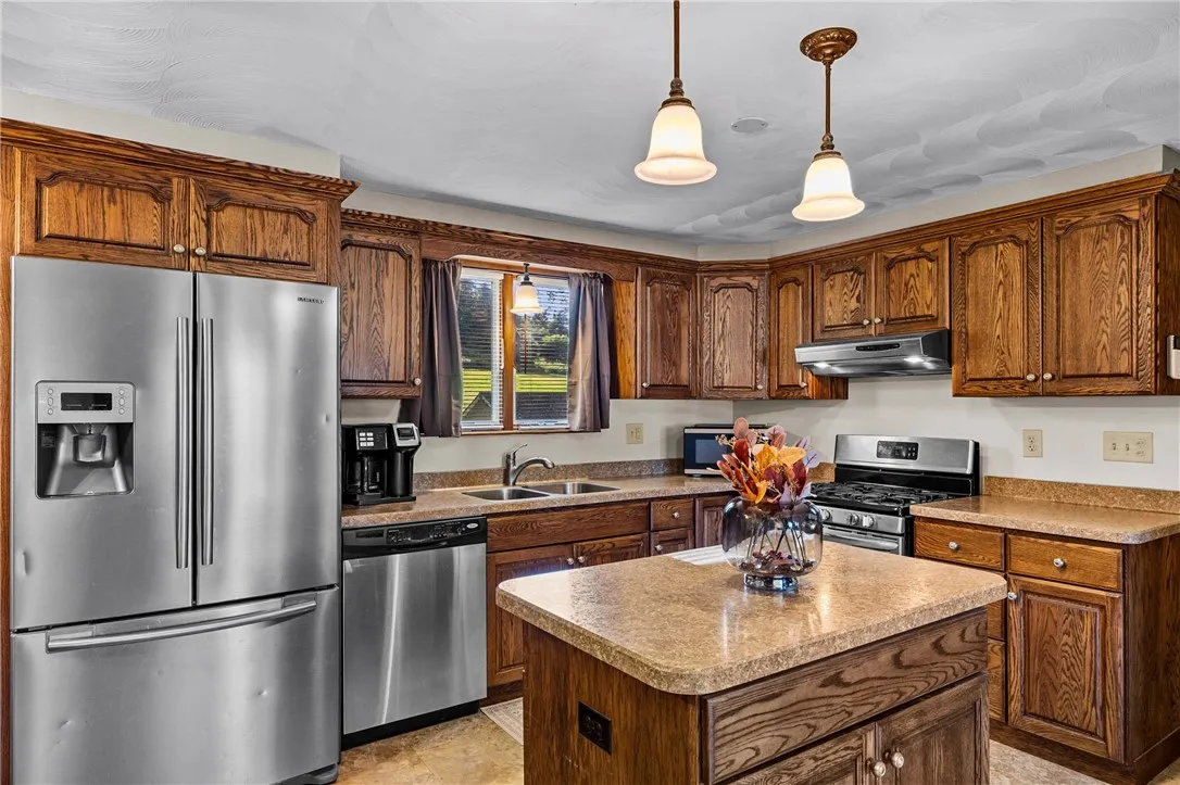 215 State Route 88 S, Arcadia, New York 14513, Arcadia, New York 14513, 4 Bedroom Bedrooms, 10 Room Rooms,1 BathroomBathrooms,Residential,For Sale,215 State Route 88 S, Arcadia, New York 14513,0,R1704661