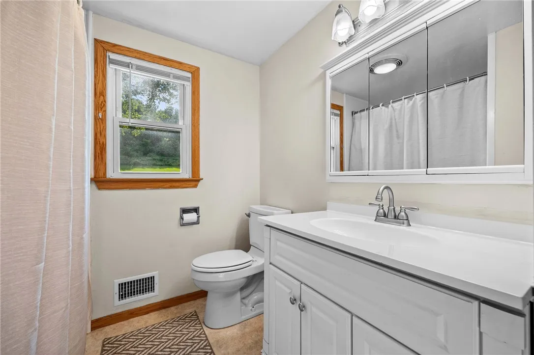 215 State Route 88 S, Arcadia, New York 14513, Arcadia, New York 14513, 4 Bedroom Bedrooms, 10 Room Rooms,1 BathroomBathrooms,Residential,For Sale,215 State Route 88 S, Arcadia, New York 14513,0,R1704661