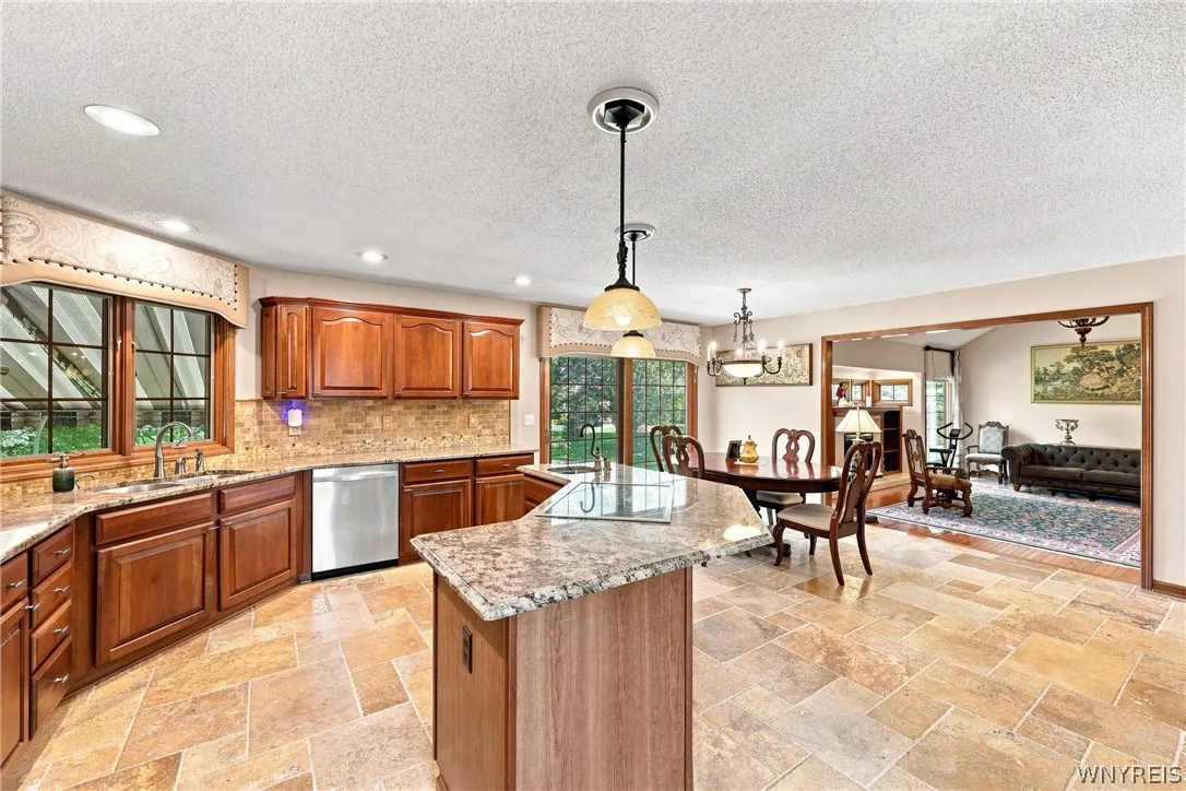 8304 Silver Fox Court, Clarence, New York 14221, Clarence, New York 14221, 4 Bedroom Bedrooms, 10 Room Rooms,2 BathroomBathrooms,Residential,For Sale,8304 Silver Fox Court, Clarence, New York 14221,0,B1704293