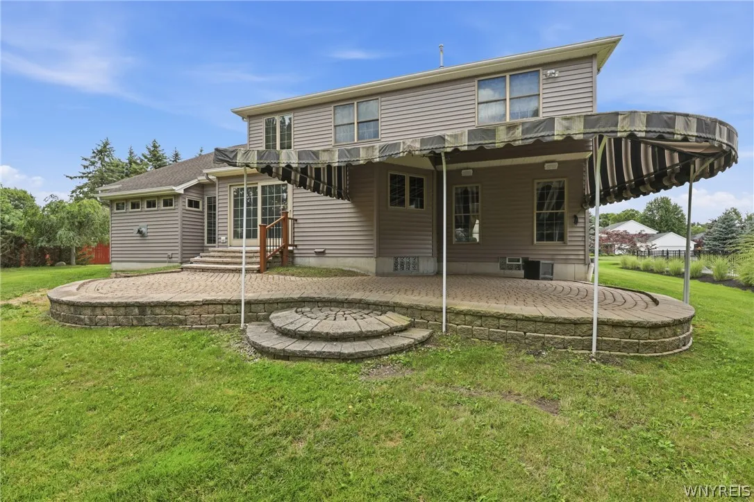8304 Silver Fox Court, Clarence, New York 14221, Clarence, New York 14221, 4 Bedroom Bedrooms, 10 Room Rooms,2 BathroomBathrooms,Residential,For Sale,8304 Silver Fox Court, Clarence, New York 14221,0,B1704293