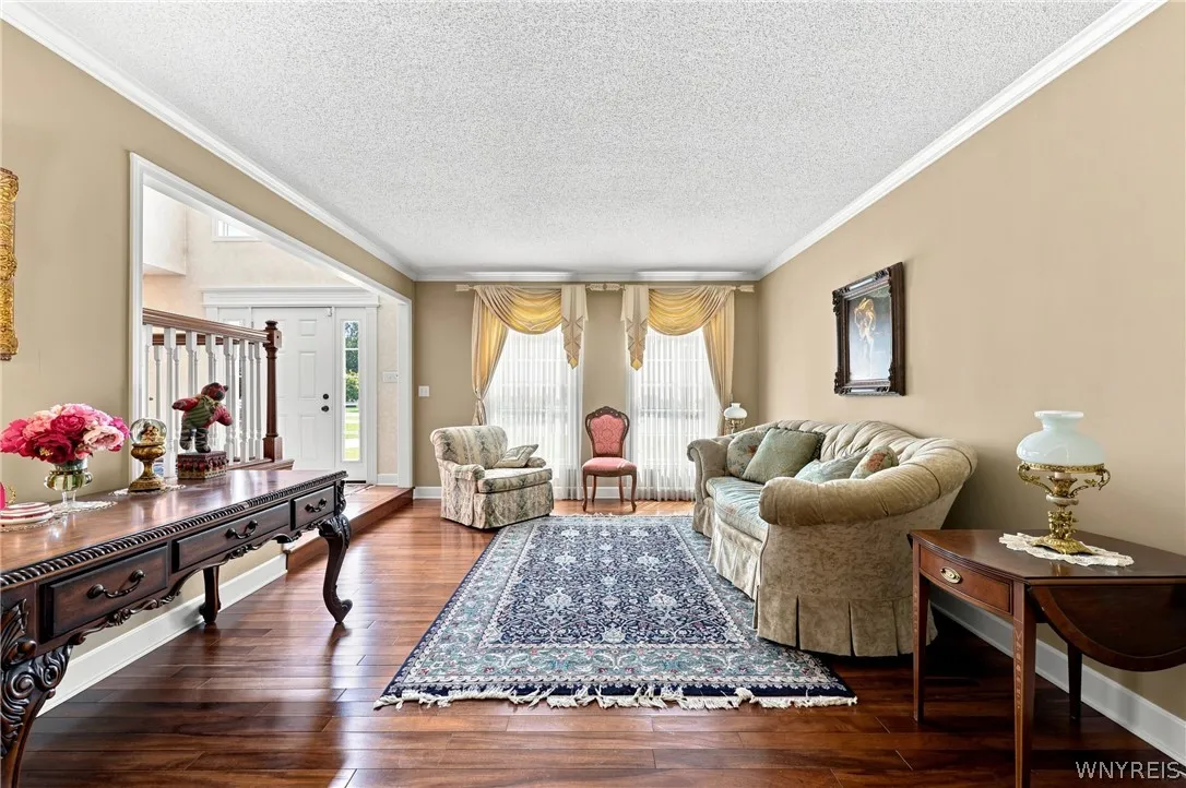 8304 Silver Fox Court, Clarence, New York 14221, Clarence, New York 14221, 4 Bedroom Bedrooms, 10 Room Rooms,2 BathroomBathrooms,Residential,For Sale,8304 Silver Fox Court, Clarence, New York 14221,0,B1704293