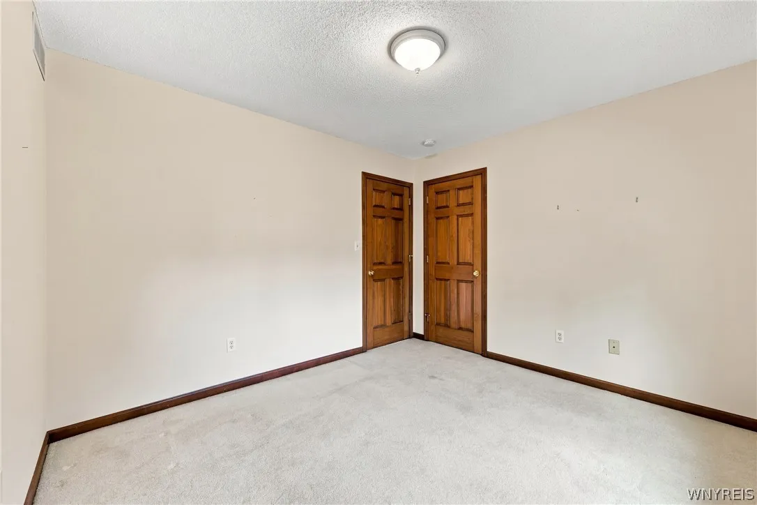 8304 Silver Fox Court, Clarence, New York 14221, Clarence, New York 14221, 4 Bedroom Bedrooms, 10 Room Rooms,2 BathroomBathrooms,Residential,For Sale,8304 Silver Fox Court, Clarence, New York 14221,0,B1704293
