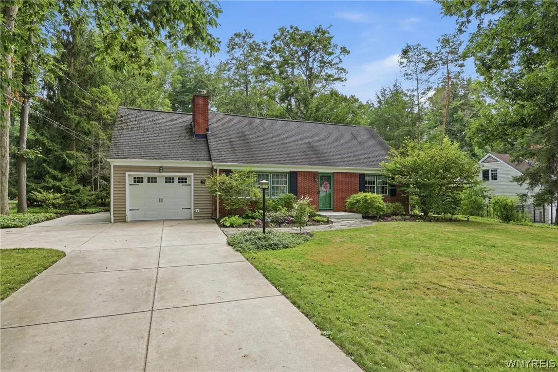 77 South Lane, Orchard Park, New York 14127, Orchard Park, New York 14127, 4 Bedroom Bedrooms, 7 Room Rooms,2 BathroomBathrooms,Residential,Closed,77 South Lane, Orchard Park, New York 14127,0,B1704745