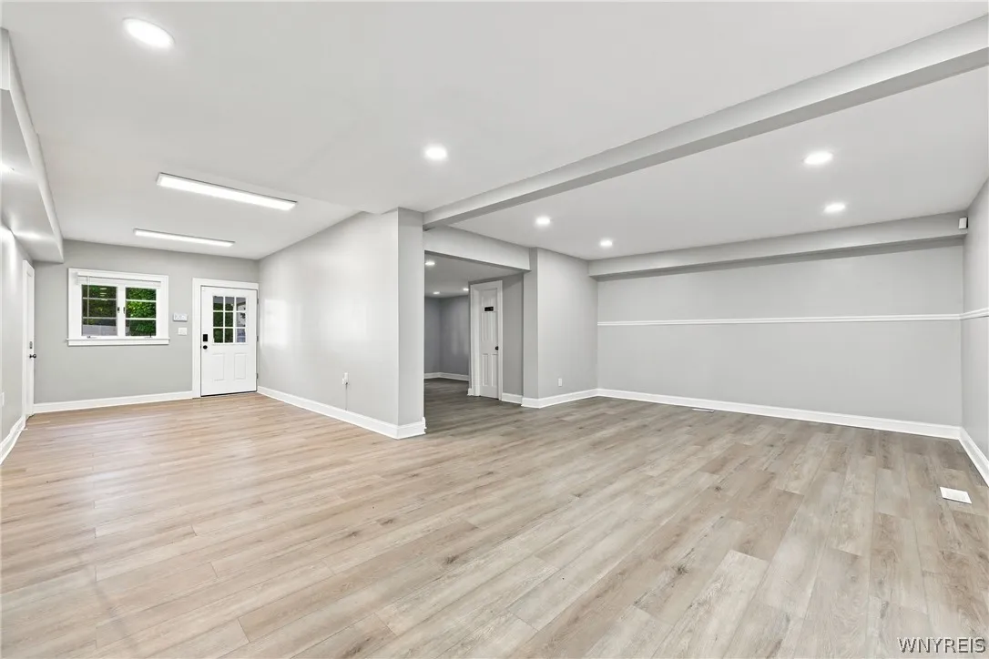1st floor rear entrance