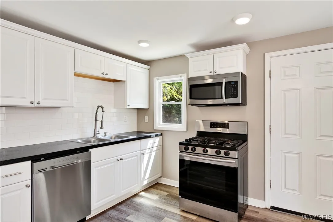 Right Apt. - Kitchen