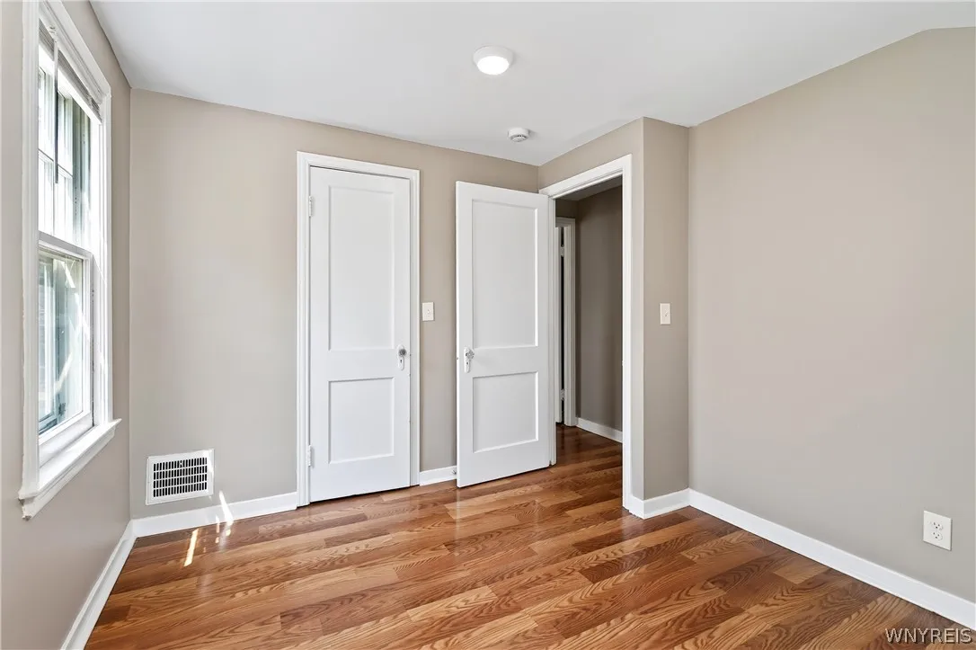 Right Apt. - Bedroom 2