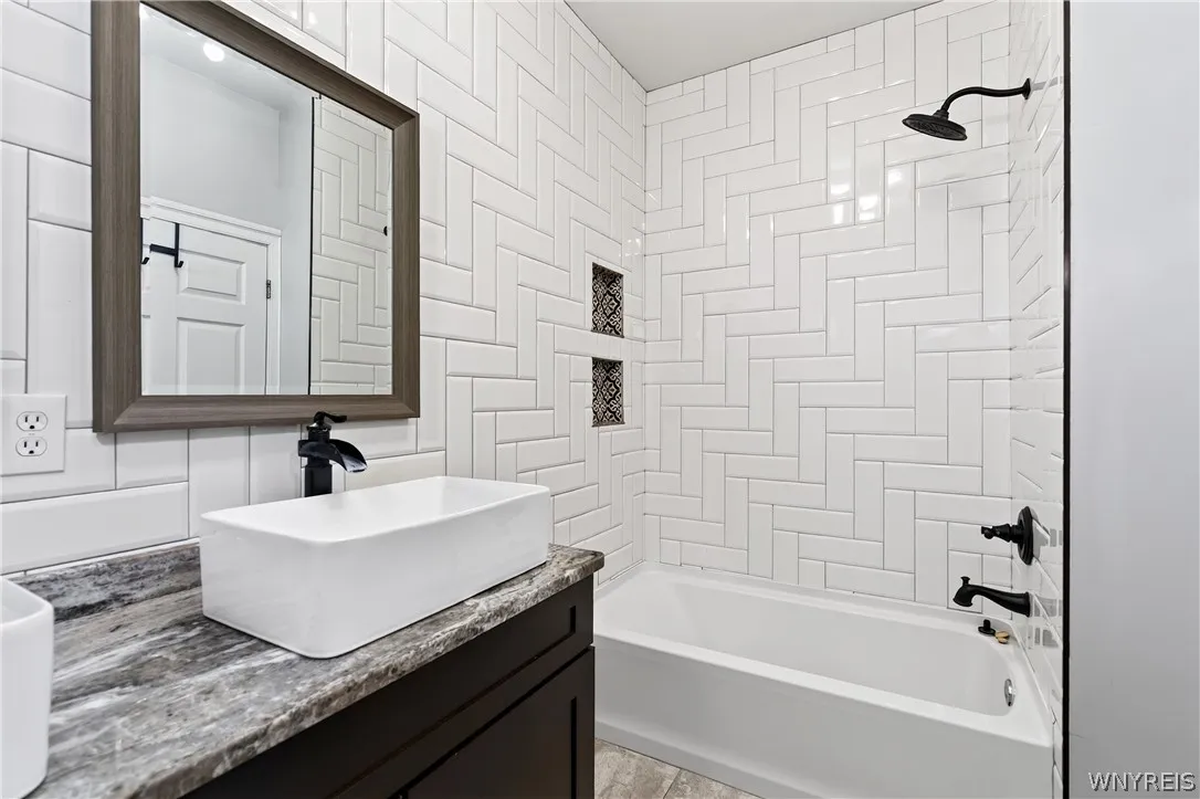 402 Jersey Street, Buffalo, New York 14213, Buffalo, New York 14213, 3 Bedroom Bedrooms, 7 Room Rooms,2 BathroomBathrooms,Residential,For Sale,402 Jersey Street, Buffalo, New York 14213,0,B1700568