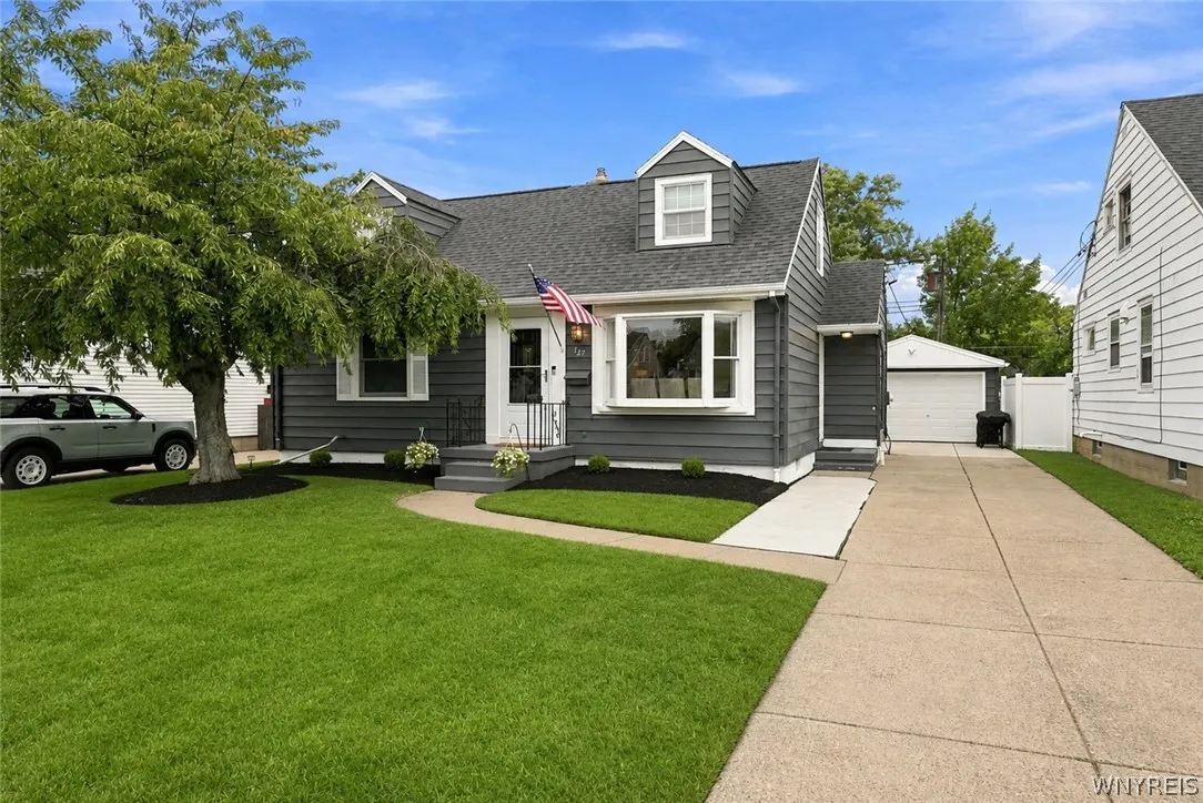 127 Briarhurst Drive, Tonawanda, New York 14150, Tonawanda, New York 14150, 3 Bedroom Bedrooms, 6 Room Rooms,2 BathroomBathrooms,Residential,Closed,127 Briarhurst Drive, Tonawanda, New York 14150,0,B1706323