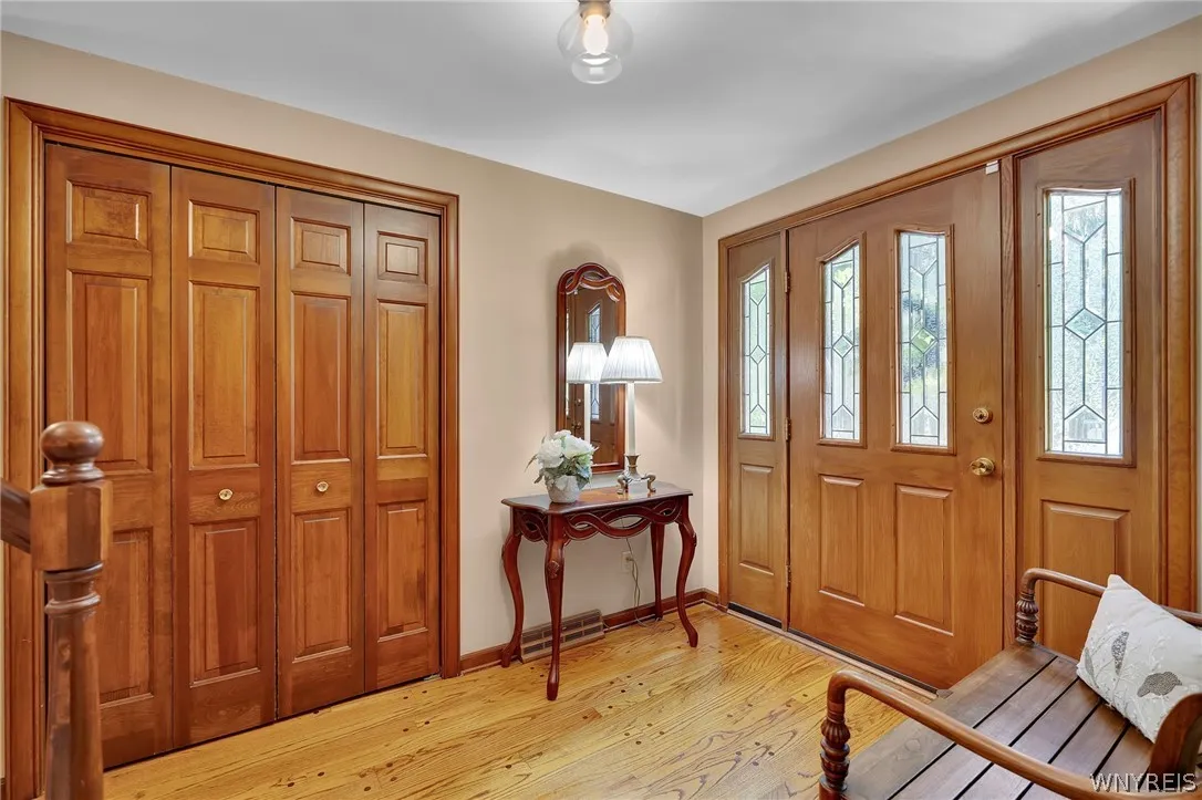 105 Tanglewood Drive West, Orchard Park, New York, Orchard Park, New York 14127, 5 Bedroom Bedrooms, 15 Room Rooms,2 BathroomBathrooms,Residential,For Sale,105 Tanglewood Drive West, Orchard Park, New York ,0,B1704337