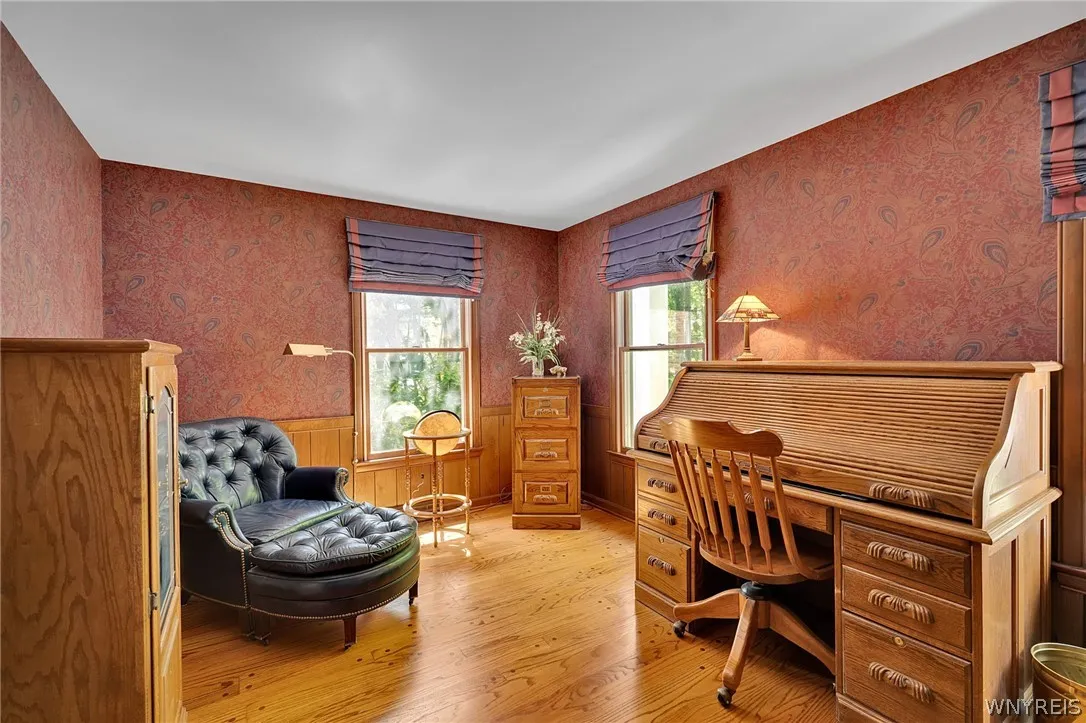 105 Tanglewood Drive West, Orchard Park, New York, Orchard Park, New York 14127, 5 Bedroom Bedrooms, 15 Room Rooms,2 BathroomBathrooms,Residential,For Sale,105 Tanglewood Drive West, Orchard Park, New York ,0,B1704337