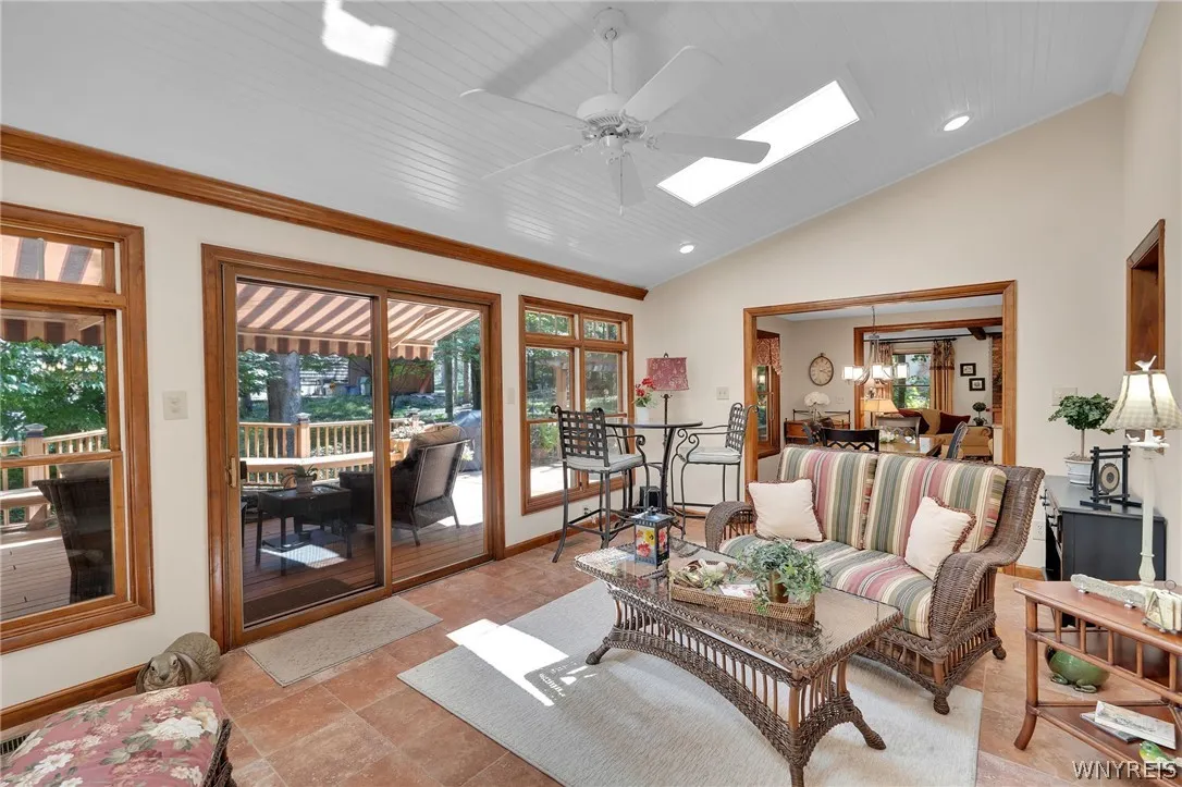 105 Tanglewood Drive West, Orchard Park, New York, Orchard Park, New York 14127, 5 Bedroom Bedrooms, 15 Room Rooms,2 BathroomBathrooms,Residential,For Sale,105 Tanglewood Drive West, Orchard Park, New York ,0,B1704337