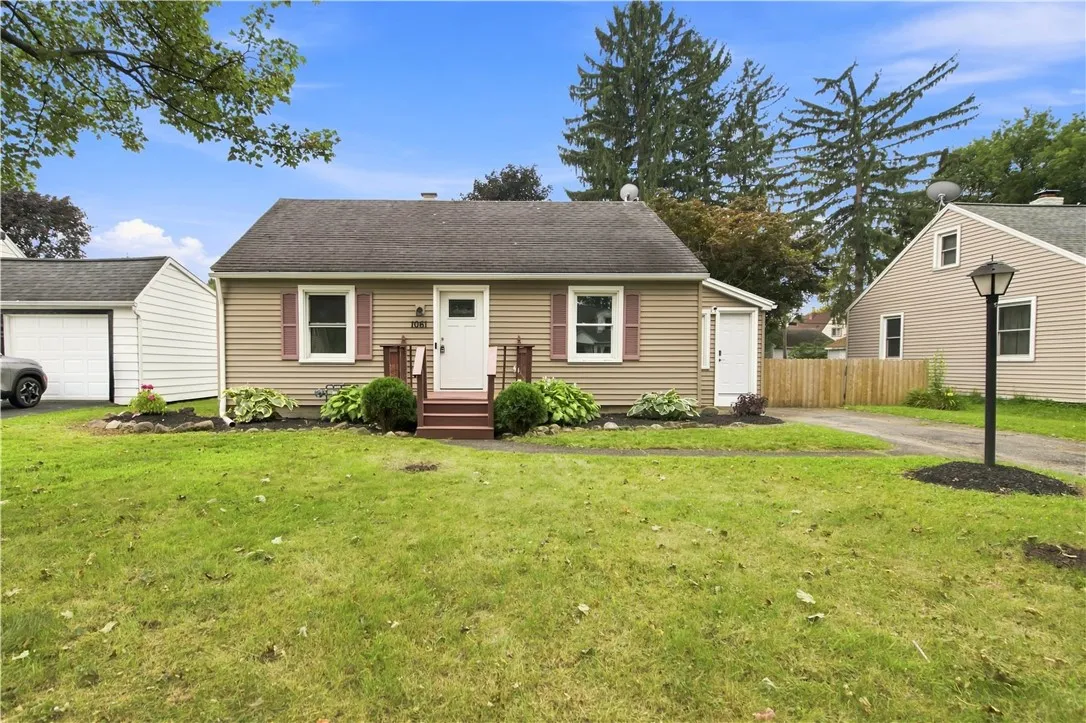 1061 Whitlock Road, Irondequoit, New York 14609, Irondequoit, New York 14609, 3 Bedroom Bedrooms, 6 Room Rooms,1 BathroomBathrooms,Residential,Closed,1061 Whitlock Road, Irondequoit, New York 14609,0,R1706631
