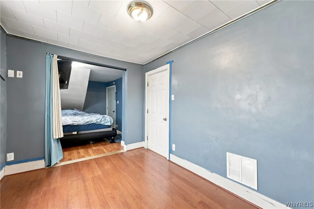 120 Dupont Avenue, Tonawanda, New York 14150, Tonawanda, New York 14150, 5 Bedroom Bedrooms, 8 Room Rooms,1 BathroomBathrooms,Residential,For Sale,120 Dupont Avenue, Tonawanda, New York 14150,0,B1706835