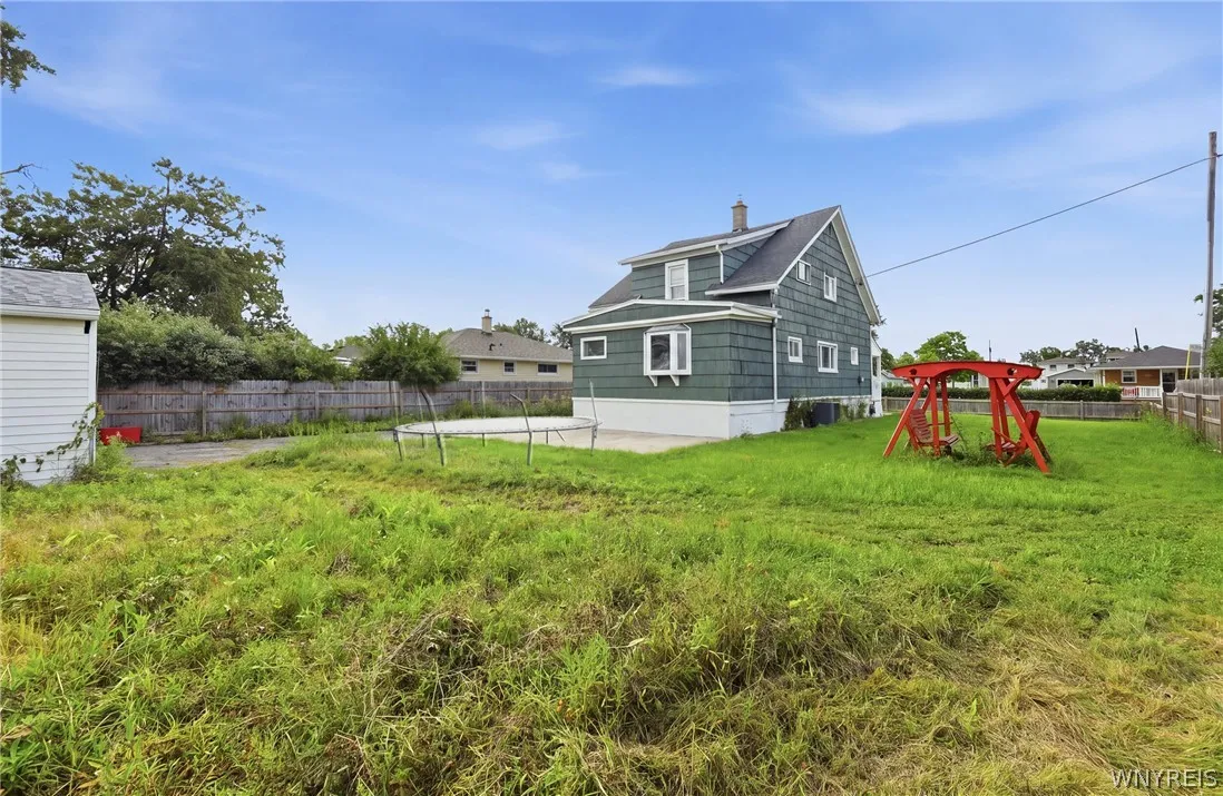120 Dupont Avenue, Tonawanda, New York 14150, Tonawanda, New York 14150, 5 Bedroom Bedrooms, 8 Room Rooms,1 BathroomBathrooms,Residential,For Sale,120 Dupont Avenue, Tonawanda, New York 14150,0,B1706835