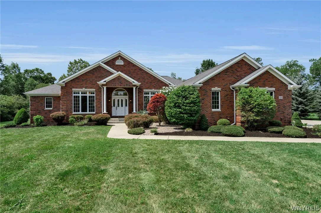 8600 Northfield Road, Clarence, New York 14032, Clarence, New York 14032, 4 Bedroom Bedrooms, 11 Room Rooms,2 BathroomBathrooms,Residential,Closed,8600 Northfield Road, Clarence, New York 14032,0,B1706470