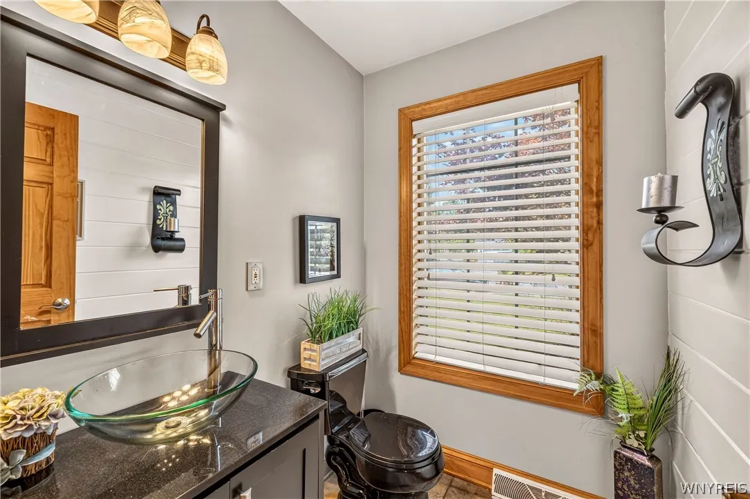 243 South Lane, Grand Island, New York 14072, Grand Island, New York 14072, 4 Bedroom Bedrooms, 12 Room Rooms,2 BathroomBathrooms,Residential,For Sale,243 South Lane, Grand Island, New York 14072,0,B1706520