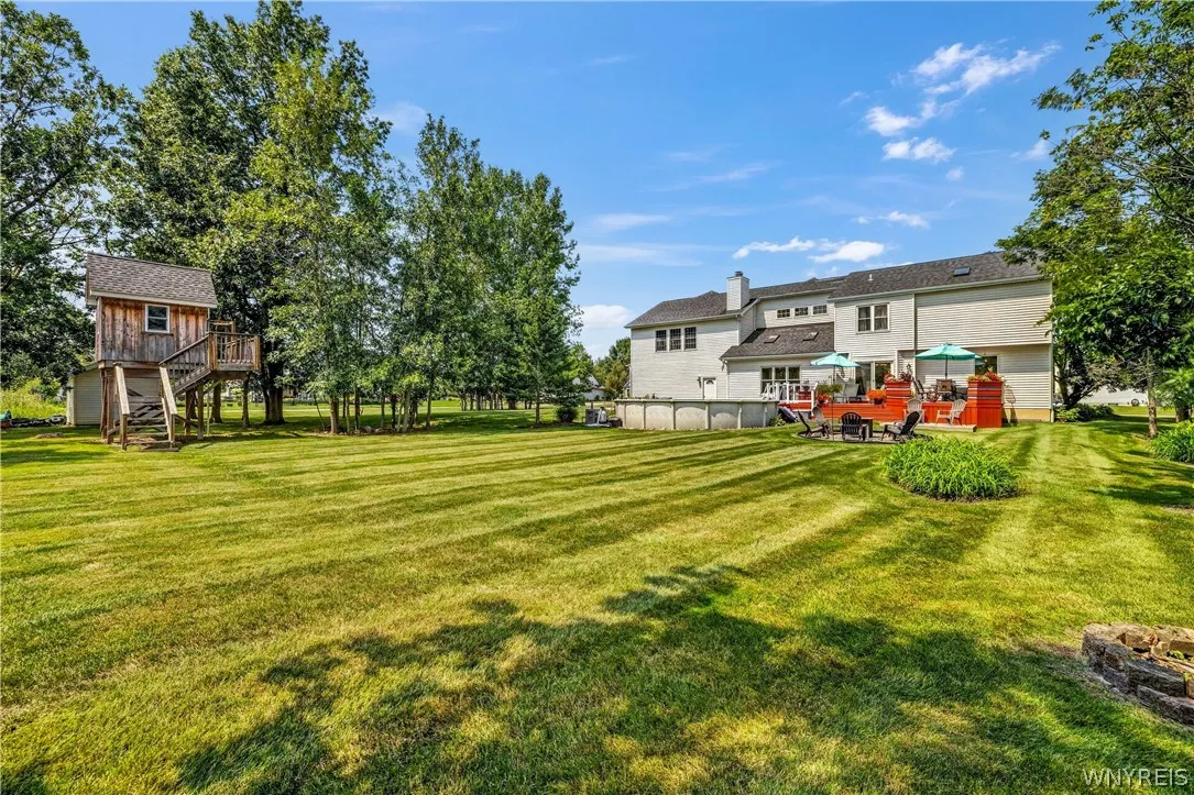 243 South Lane, Grand Island, New York 14072, Grand Island, New York 14072, 4 Bedroom Bedrooms, 12 Room Rooms,2 BathroomBathrooms,Residential,For Sale,243 South Lane, Grand Island, New York 14072,0,B1706520