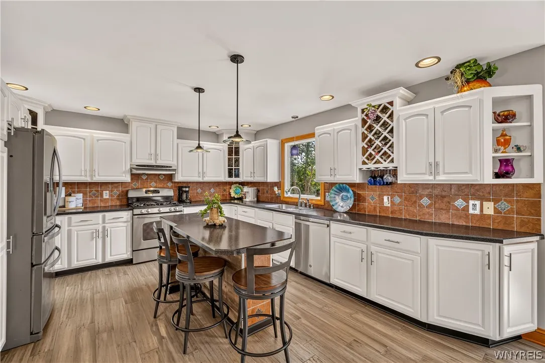 243 South Lane, Grand Island, New York 14072, Grand Island, New York 14072, 4 Bedroom Bedrooms, 12 Room Rooms,2 BathroomBathrooms,Residential,For Sale,243 South Lane, Grand Island, New York 14072,0,B1706520