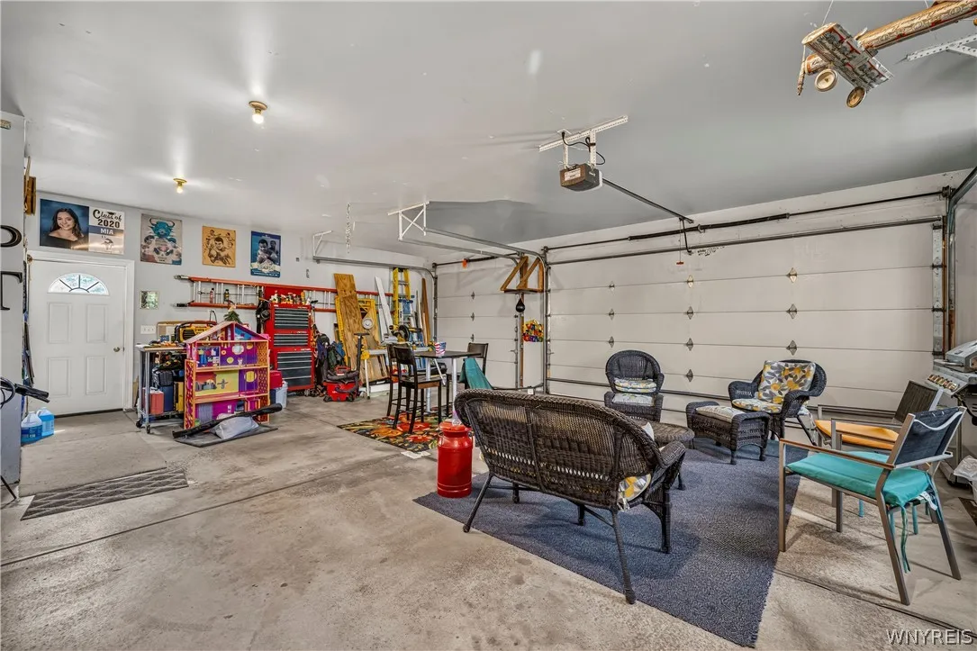 243 South Lane, Grand Island, New York 14072, Grand Island, New York 14072, 4 Bedroom Bedrooms, 12 Room Rooms,2 BathroomBathrooms,Residential,For Sale,243 South Lane, Grand Island, New York 14072,0,B1706520