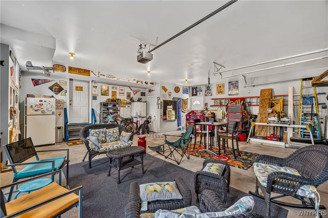 243 South Lane, Grand Island, New York 14072, Grand Island, New York 14072, 4 Bedroom Bedrooms, 12 Room Rooms,2 BathroomBathrooms,Residential,For Sale,243 South Lane, Grand Island, New York 14072,0,B1706520