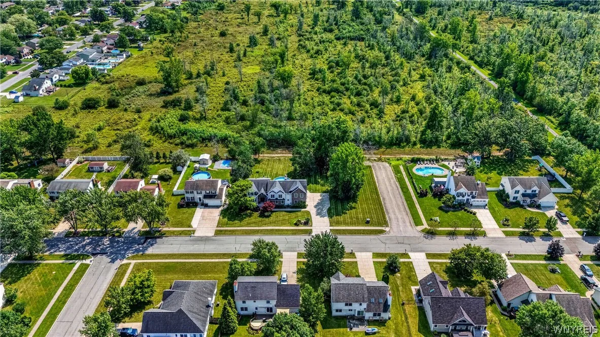 243 South Lane, Grand Island, New York 14072, Grand Island, New York 14072, 4 Bedroom Bedrooms, 12 Room Rooms,2 BathroomBathrooms,Residential,For Sale,243 South Lane, Grand Island, New York 14072,0,B1706520