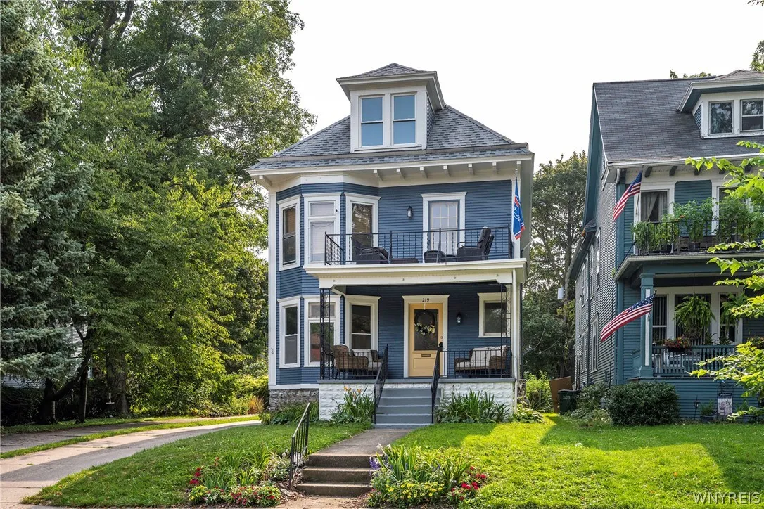 219 Woodward Avenue, Buffalo, New York 14214, Buffalo, New York 14214, 6 Bedroom Bedrooms, ,2 BathroomBathrooms,Residential,Closed,219 Woodward Avenue, Buffalo, New York 14214,0,B1706248
