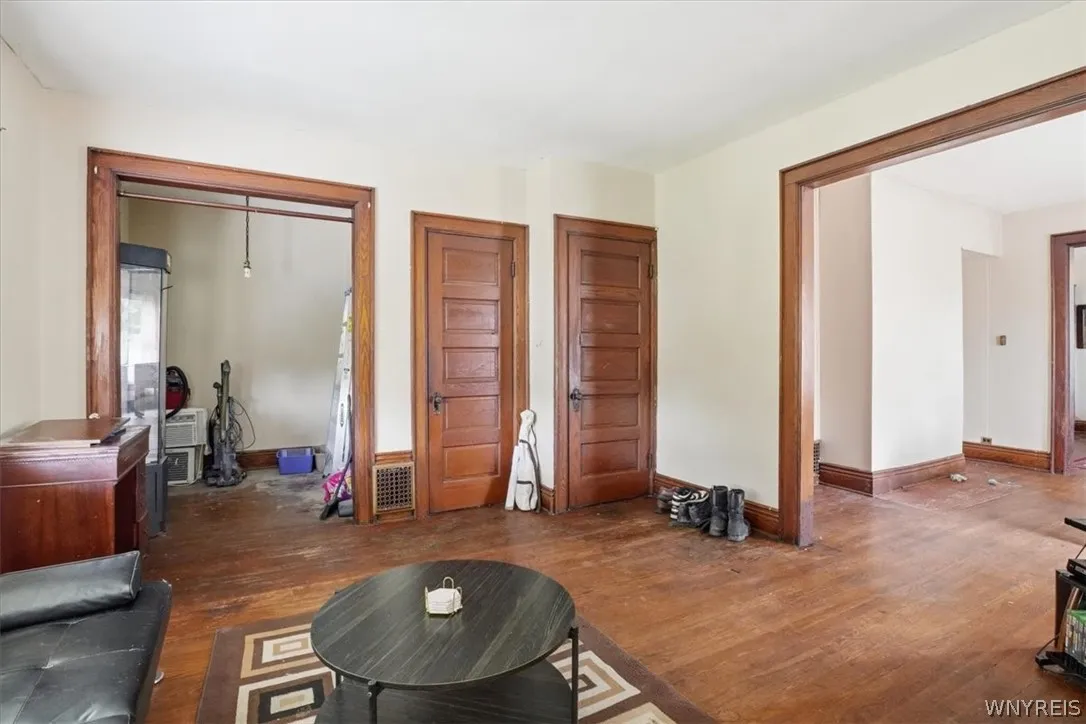 41 Arkansas Street, Buffalo, New York 14213, Buffalo, New York 14213, 6 Bedroom Bedrooms, ,2 BathroomBathrooms,Residential,For Sale,41 Arkansas Street, Buffalo, New York 14213,0,B1706659
