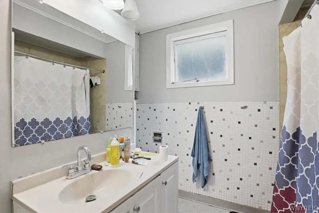 41 Arkansas Street, Buffalo, New York 14213, Buffalo, New York 14213, 6 Bedroom Bedrooms, ,2 BathroomBathrooms,Residential,For Sale,41 Arkansas Street, Buffalo, New York 14213,0,B1706659