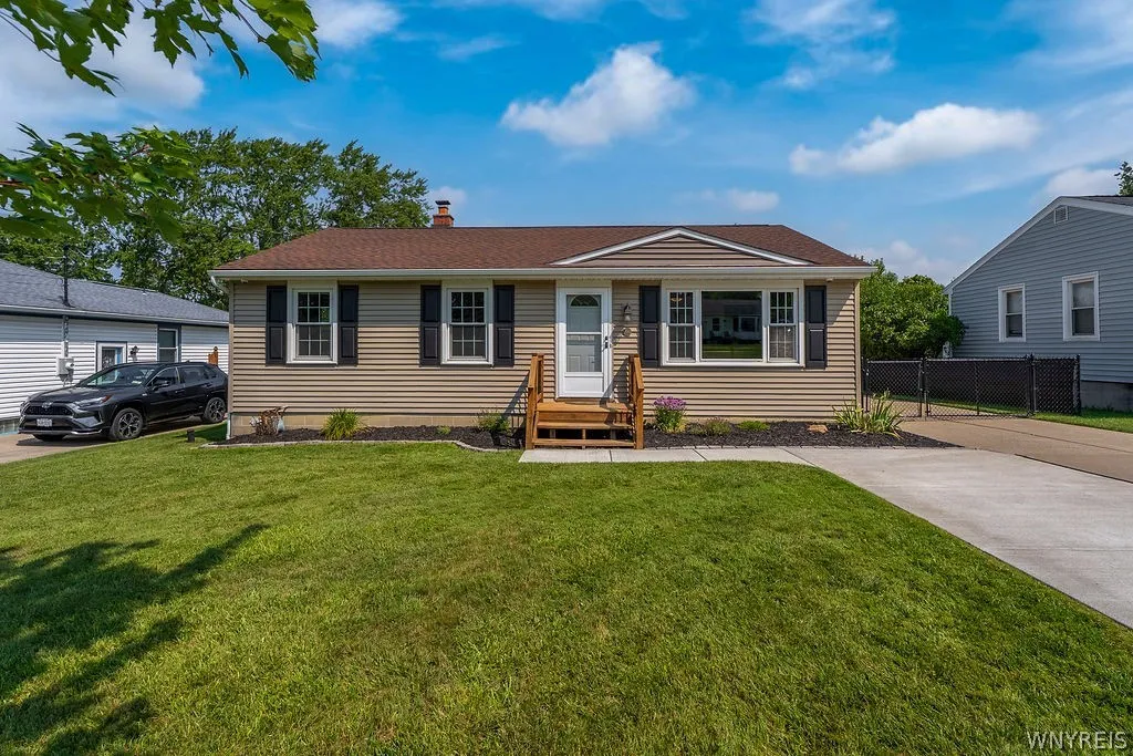 100 Burmon Drive, Orchard Park, New York 14127, Orchard Park, New York 14127, 3 Bedroom Bedrooms, 5 Room Rooms,1 BathroomBathrooms,Residential,Closed,100 Burmon Drive, Orchard Park, New York 14127,0,B1704536