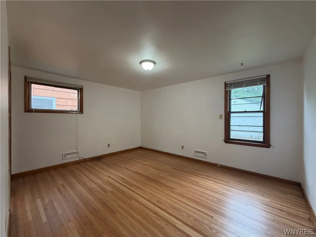 72 Nicholson Street, Buffalo, New York 14214, Buffalo, New York 14214, 5 Bedroom Bedrooms, ,2 BathroomBathrooms,Residential,For Sale,72 Nicholson Street, Buffalo, New York 14214,0,B1706103