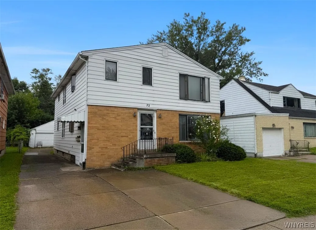 72 Nicholson Street, Buffalo, New York 14214, Buffalo, New York 14214, 5 Bedroom Bedrooms, ,2 BathroomBathrooms,Residential,For Sale,72 Nicholson Street, Buffalo, New York 14214,0,B1706103