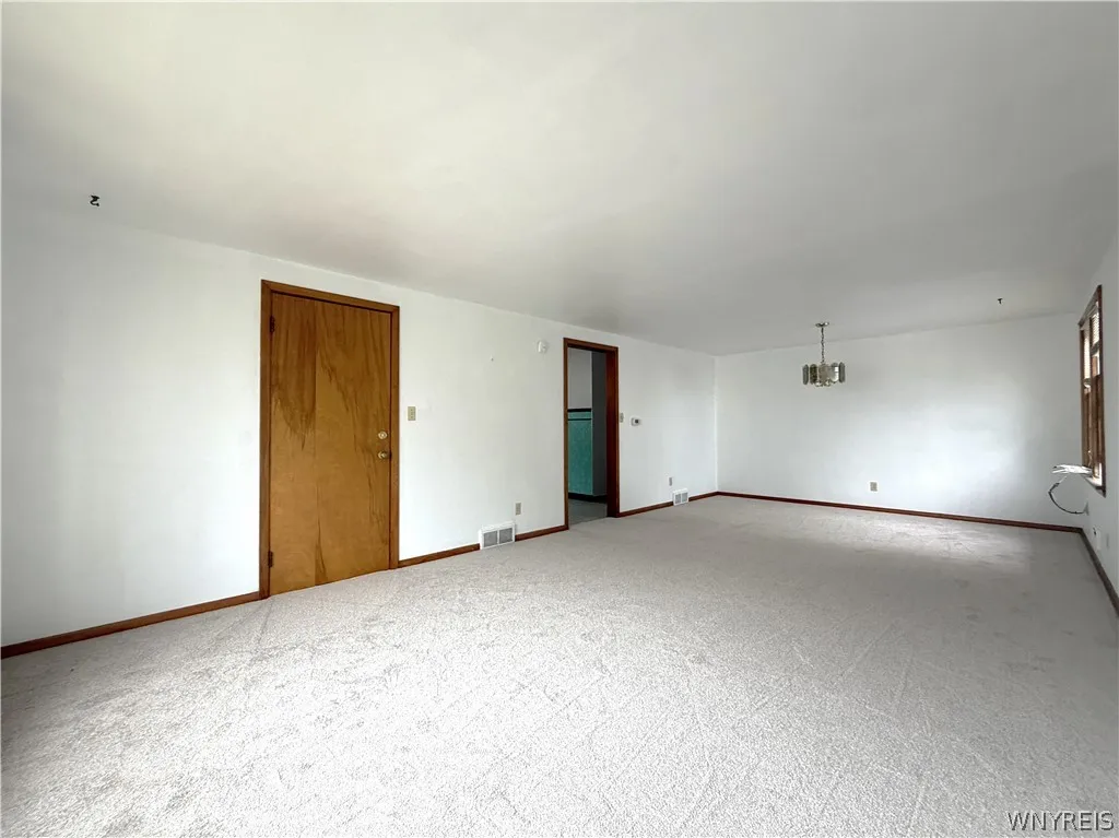72 Nicholson Street, Buffalo, New York 14214, Buffalo, New York 14214, 5 Bedroom Bedrooms, ,2 BathroomBathrooms,Residential,For Sale,72 Nicholson Street, Buffalo, New York 14214,0,B1706103