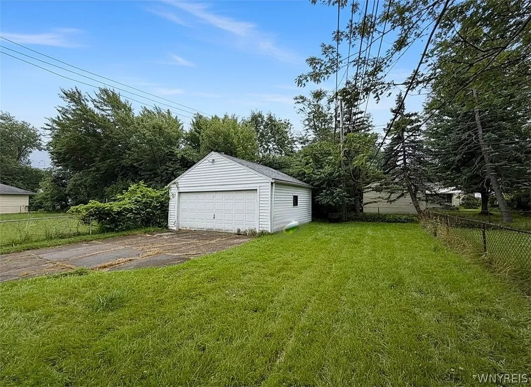72 Nicholson Street, Buffalo, New York 14214, Buffalo, New York 14214, 5 Bedroom Bedrooms, ,2 BathroomBathrooms,Residential,For Sale,72 Nicholson Street, Buffalo, New York 14214,0,B1706103