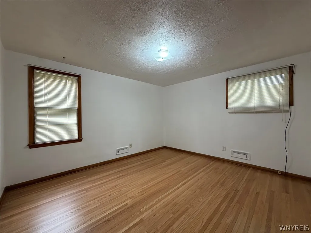 72 Nicholson Street, Buffalo, New York 14214, Buffalo, New York 14214, 5 Bedroom Bedrooms, ,2 BathroomBathrooms,Residential,For Sale,72 Nicholson Street, Buffalo, New York 14214,0,B1706103