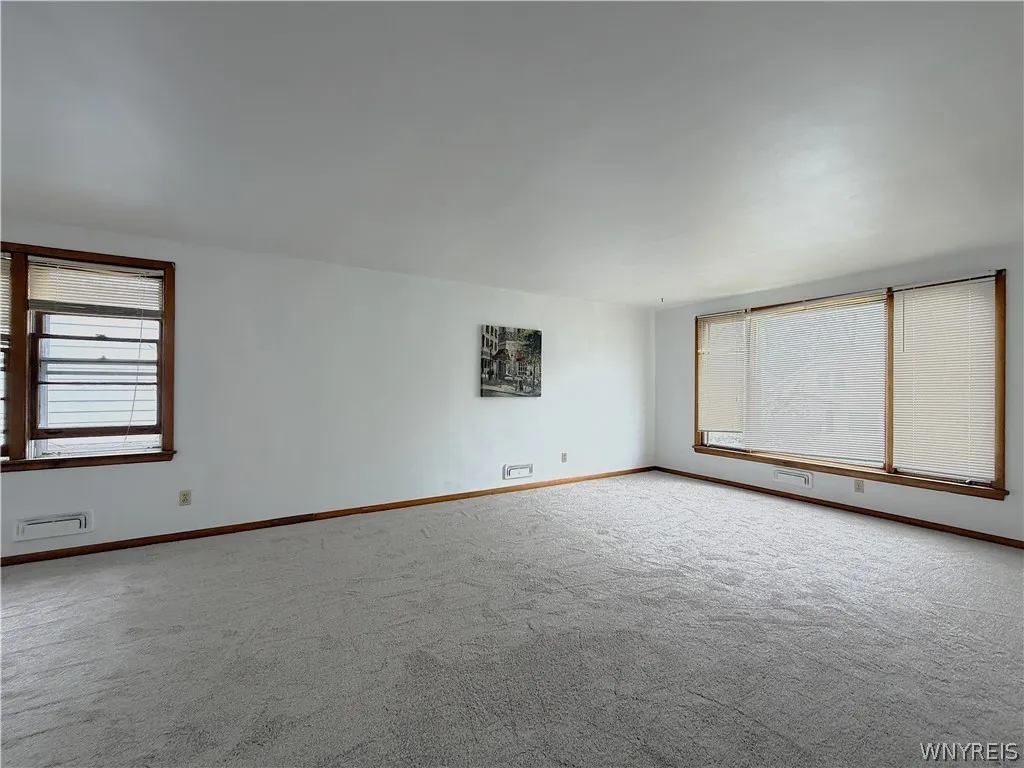 72 Nicholson Street, Buffalo, New York 14214, Buffalo, New York 14214, 5 Bedroom Bedrooms, ,2 BathroomBathrooms,Residential,For Sale,72 Nicholson Street, Buffalo, New York 14214,0,B1706103
